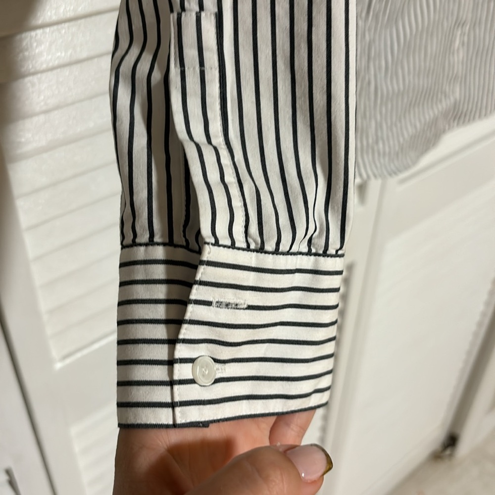 Expresss Dress Shirt! Black and White! - Picture 3 of 5